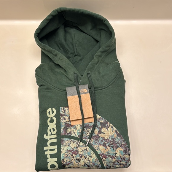 The North Face Men’s Hoodie - Picture 6 of 6